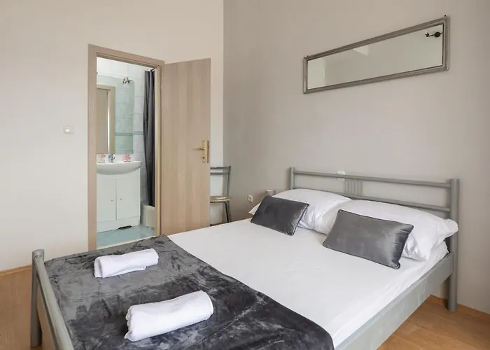 The Platinum Penthouse 아파트